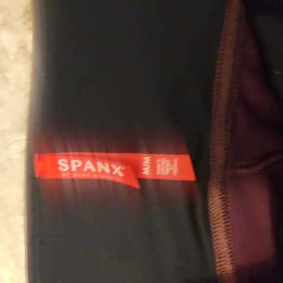SPANX Red Leggings - Picture 6 of 9